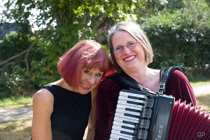 Konzert mit Carla Mantel und Mariska Nijhof Mehr Meer mit Ringelnatz (Copyright Helmut Groß (GP)).jpeg